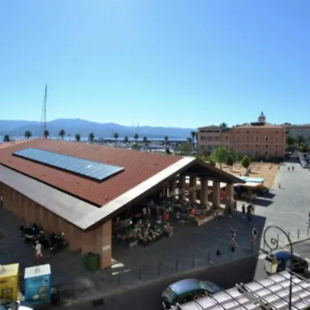 Appartement moderne - Rue piétonne Ajaccio Appartamento *